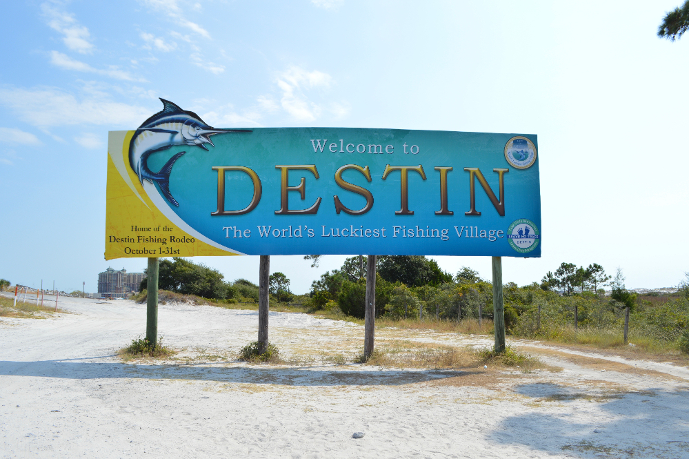 destin-fishing-rodeo-welcome-to-destin-sign-worlds-luckiest-fishing-village-4