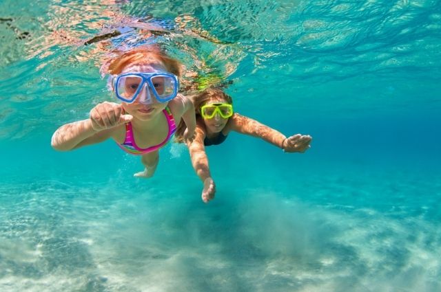 small group snorkeling in Destin, FL